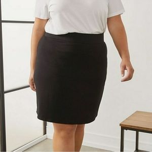 Size 16 MXM Black pencil Skirt Excellent condition!